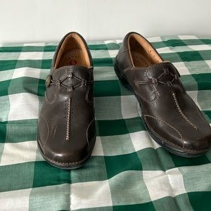 Like new Clarks shoes